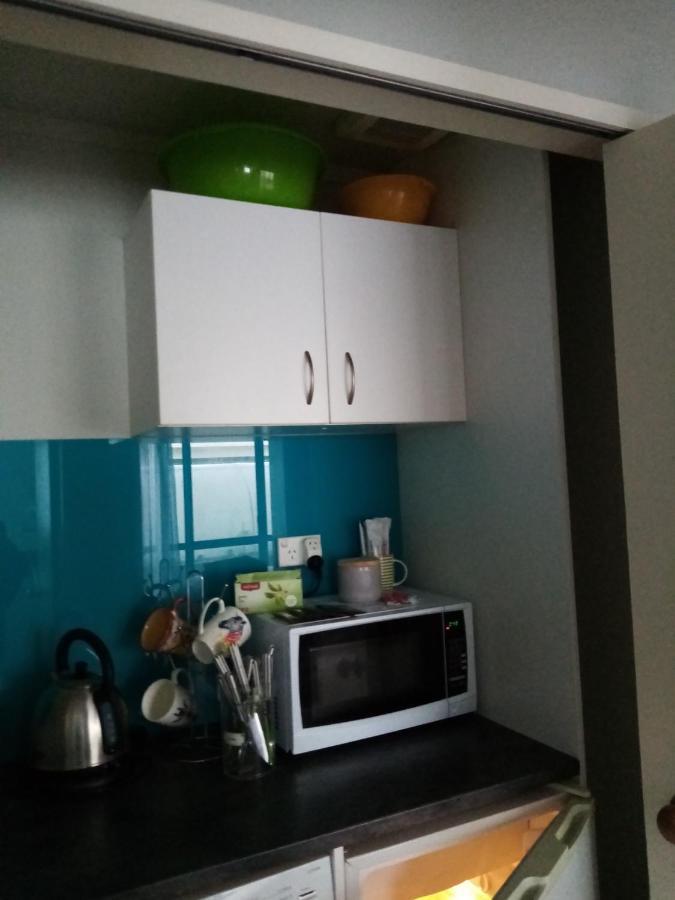 Two Rooms With One Queen Size Bed In Each Room One Bathroom For The Two Rooms Mount Maunganui Buitenkant foto